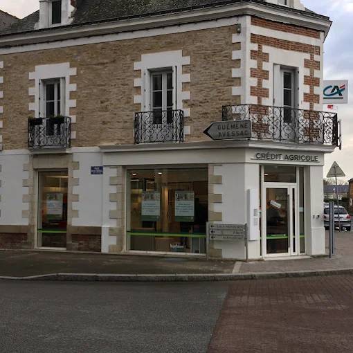 Plessé - 1, Place de l'Eglise 44630 Plessé