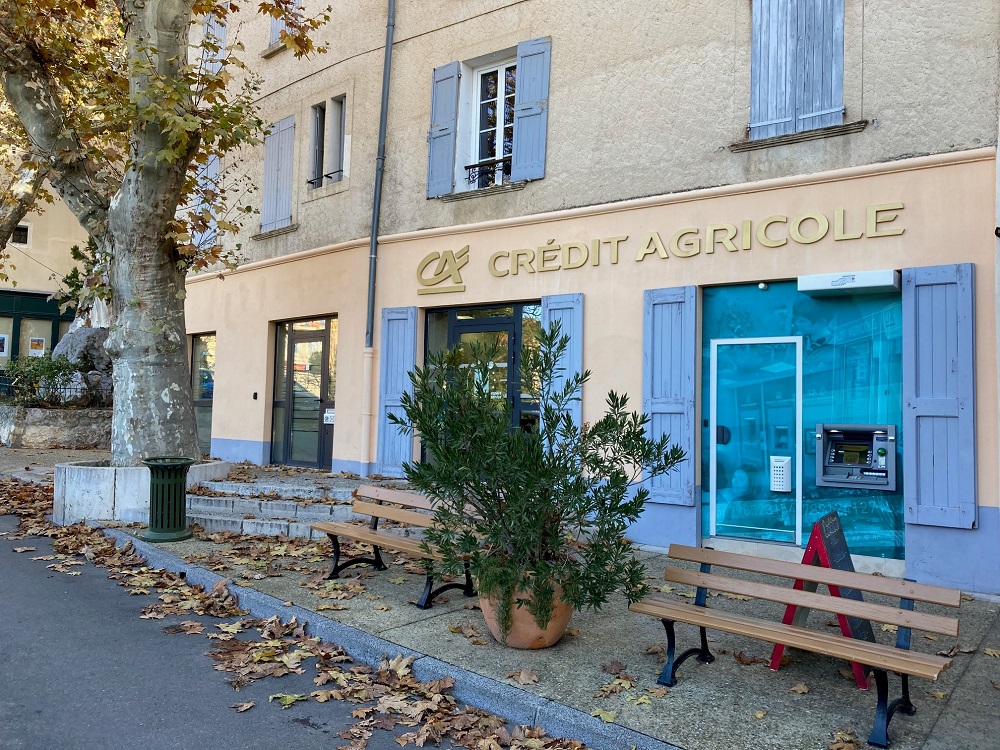 MOUSTIERS SAINTE MARIE - Avenue de Lerins 04360 Moustiers-Sainte-Marie