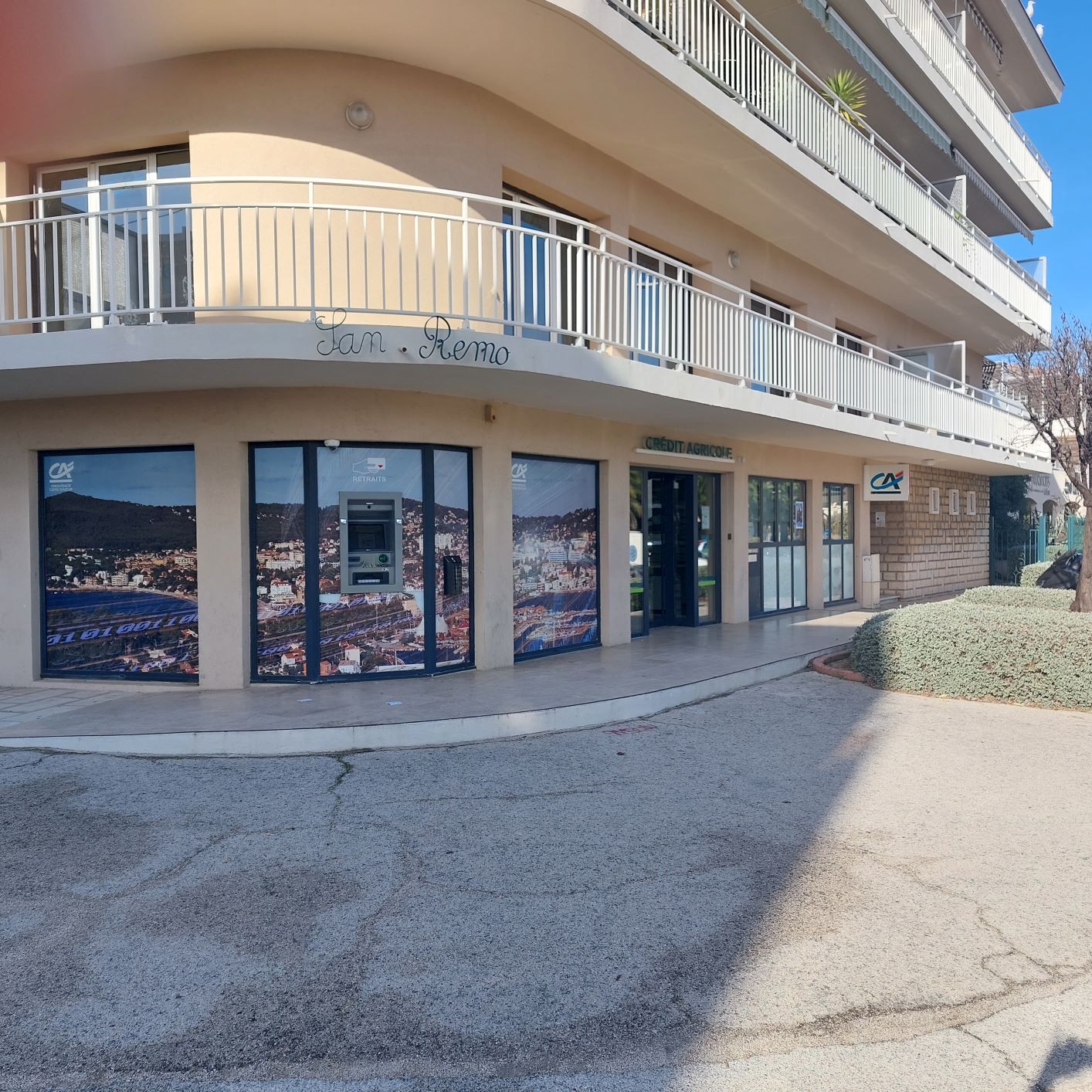 LA SEYNE LES SABLETTES - 2301, Corniche Georges Pompidou, Le San Remo 83500 La Seyne-sur-Mer