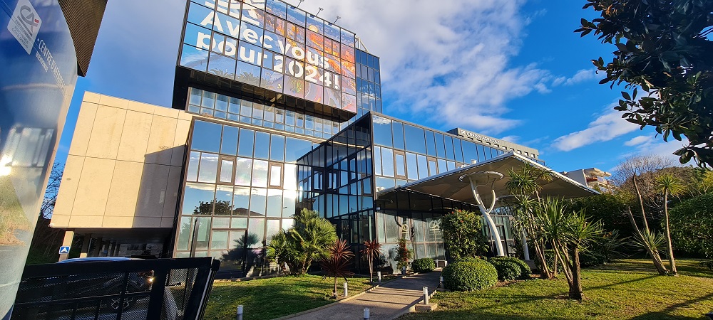 SAINT LAURENT - Centre d'Affaires Entreprises - 492, Avenue du général de Gaulle 06700 Saint-Laurent-du-Var