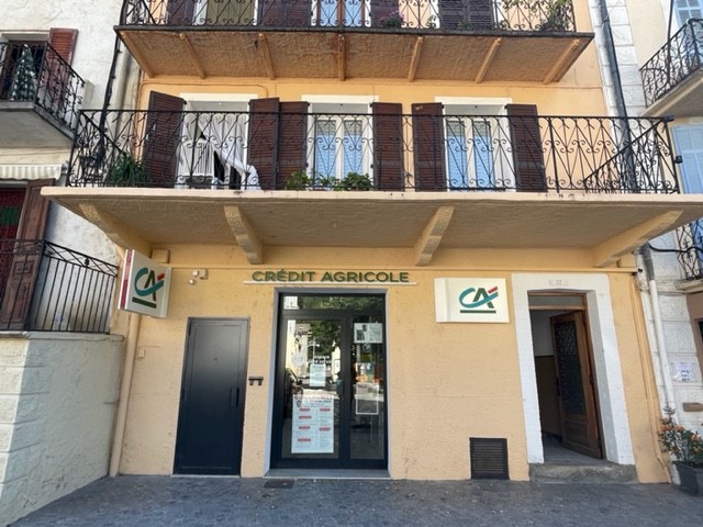 GUILLAUMES - Place de Provence 06470 Guillaumes