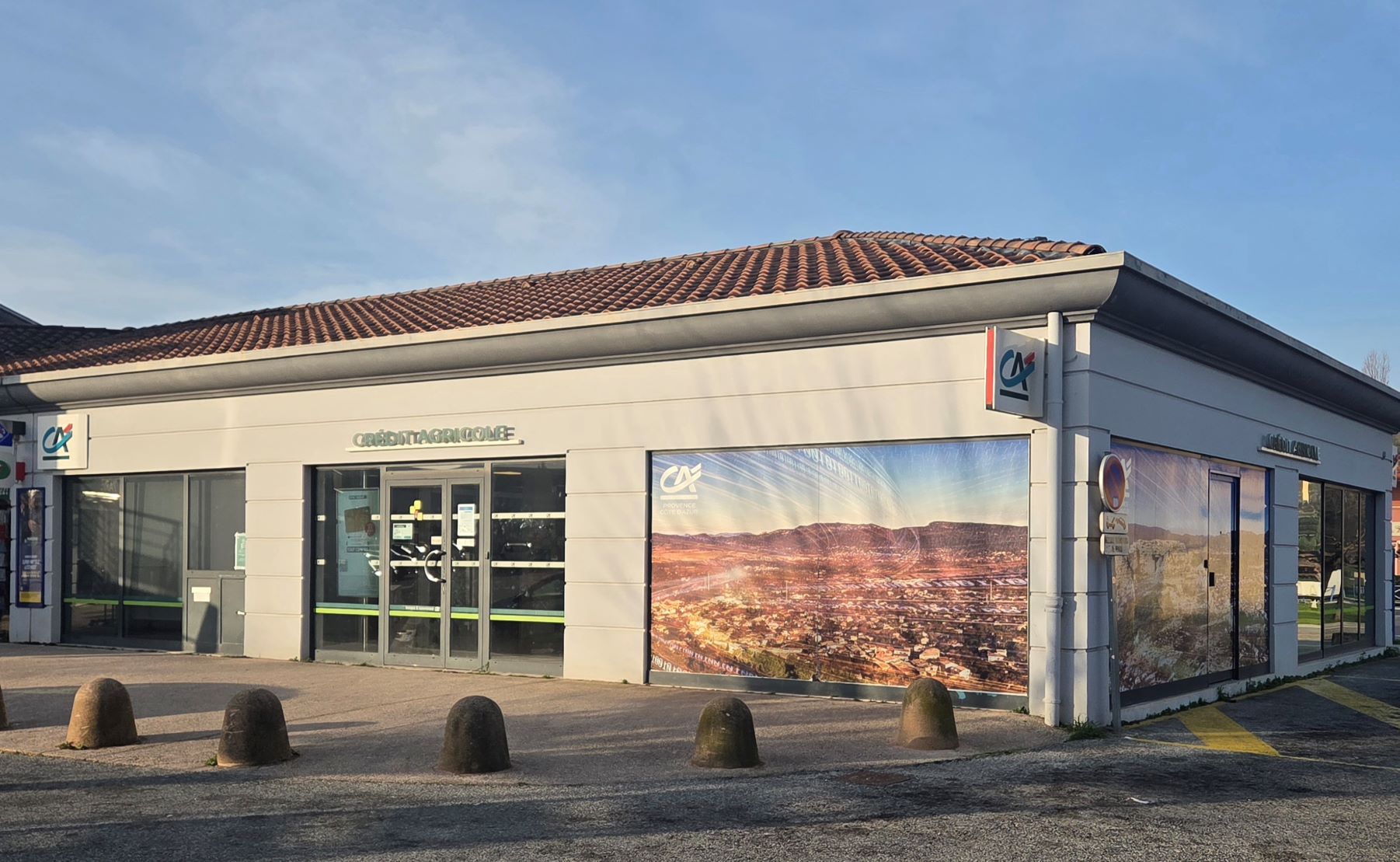 ROCBARON - Zone commerciale Fray-Redon 89136 Rocbaron